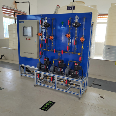 Sistema di dosaggio automatico per il trattamento dell'acqua Dispositivo integrato di dosaggio delle polveri chimiche